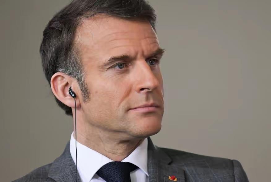 马克龙为啥敢对中方指手画脚？这一段话堪称醍醐灌顶了
​如果中方动用军事、经济等资