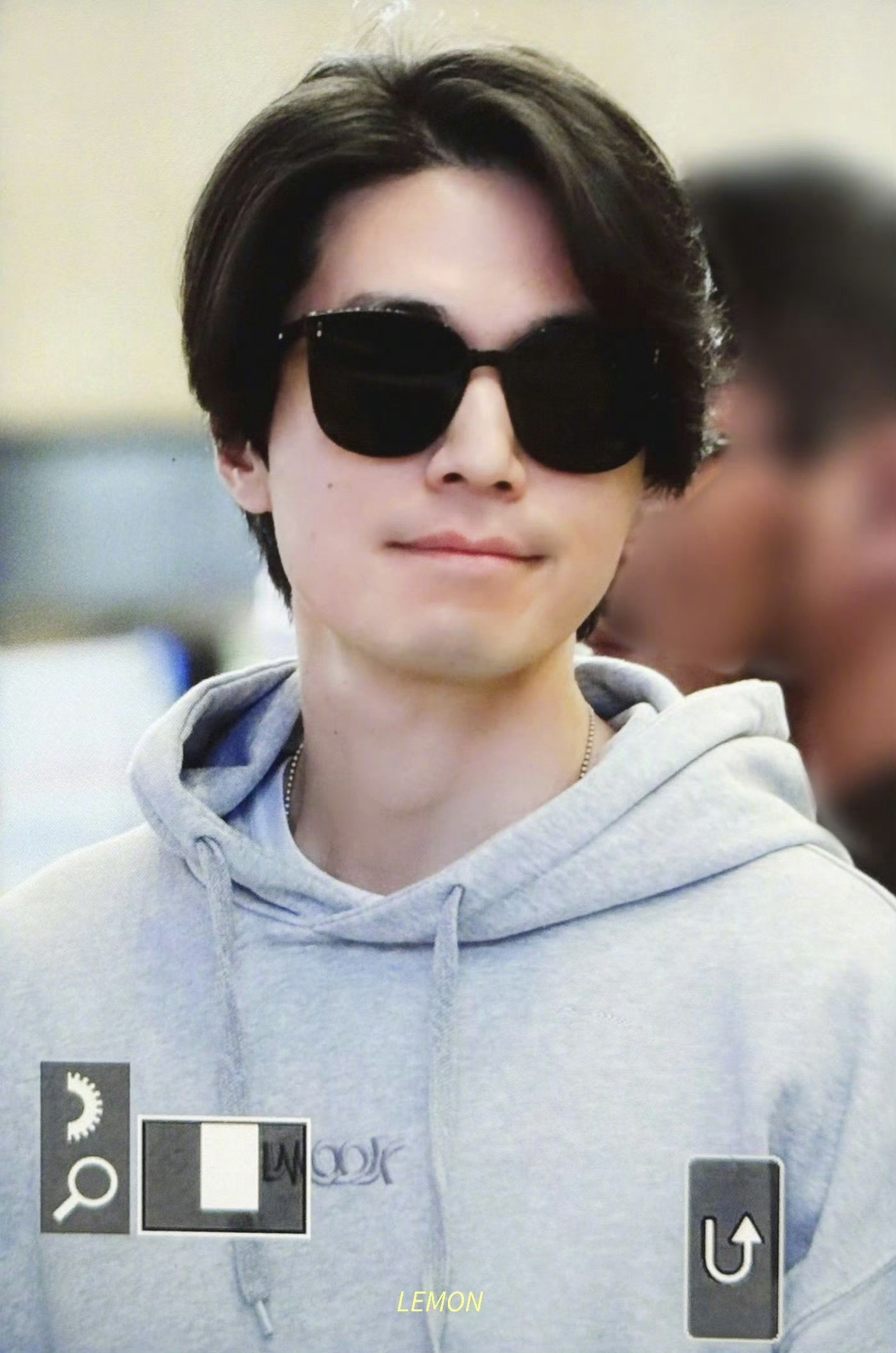 李栋旭44岁状态 44岁的李栋旭用颜值暴击诠释“时光豁免权”！从《鬼怪》地狱使者