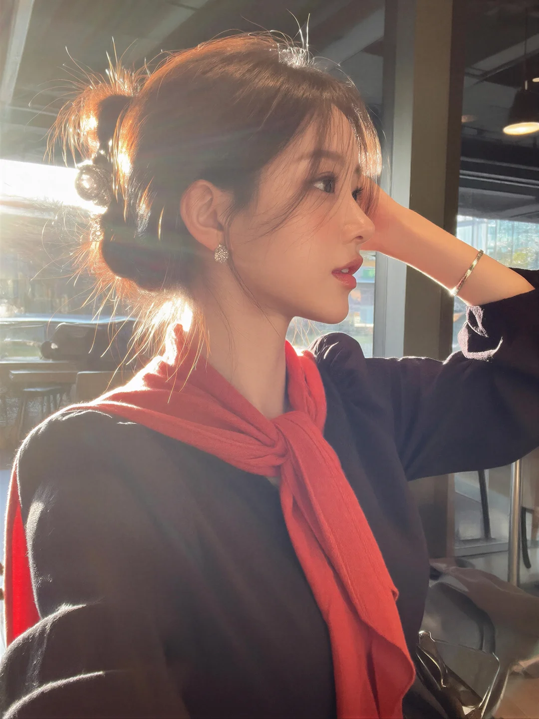 像围了一个红领巾