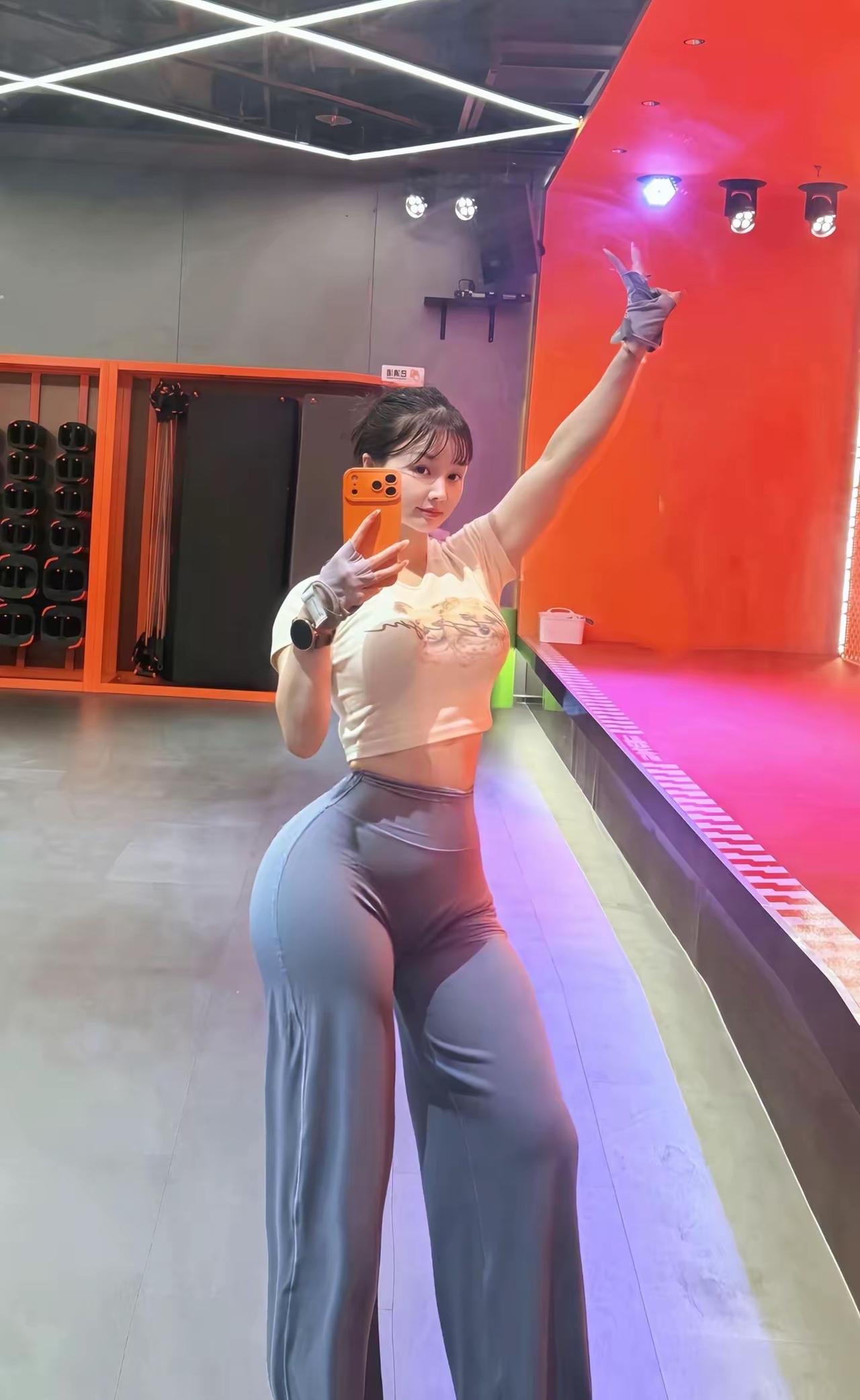 摩羯座 水瓶座2月1日至2月6日运势

摩羯座
本周与他人密切合作或许会带来赚钱