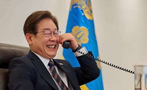 韩国总统李在明下了一步险棋，在没有和中国官方商议的情况下，率先向公众公布了一个与