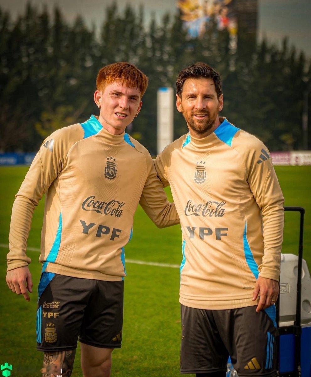 🎙巴尔科在采访中谈到梅西和梅西共用更衣室是什么体验？这必定是每个阿根廷人的梦想