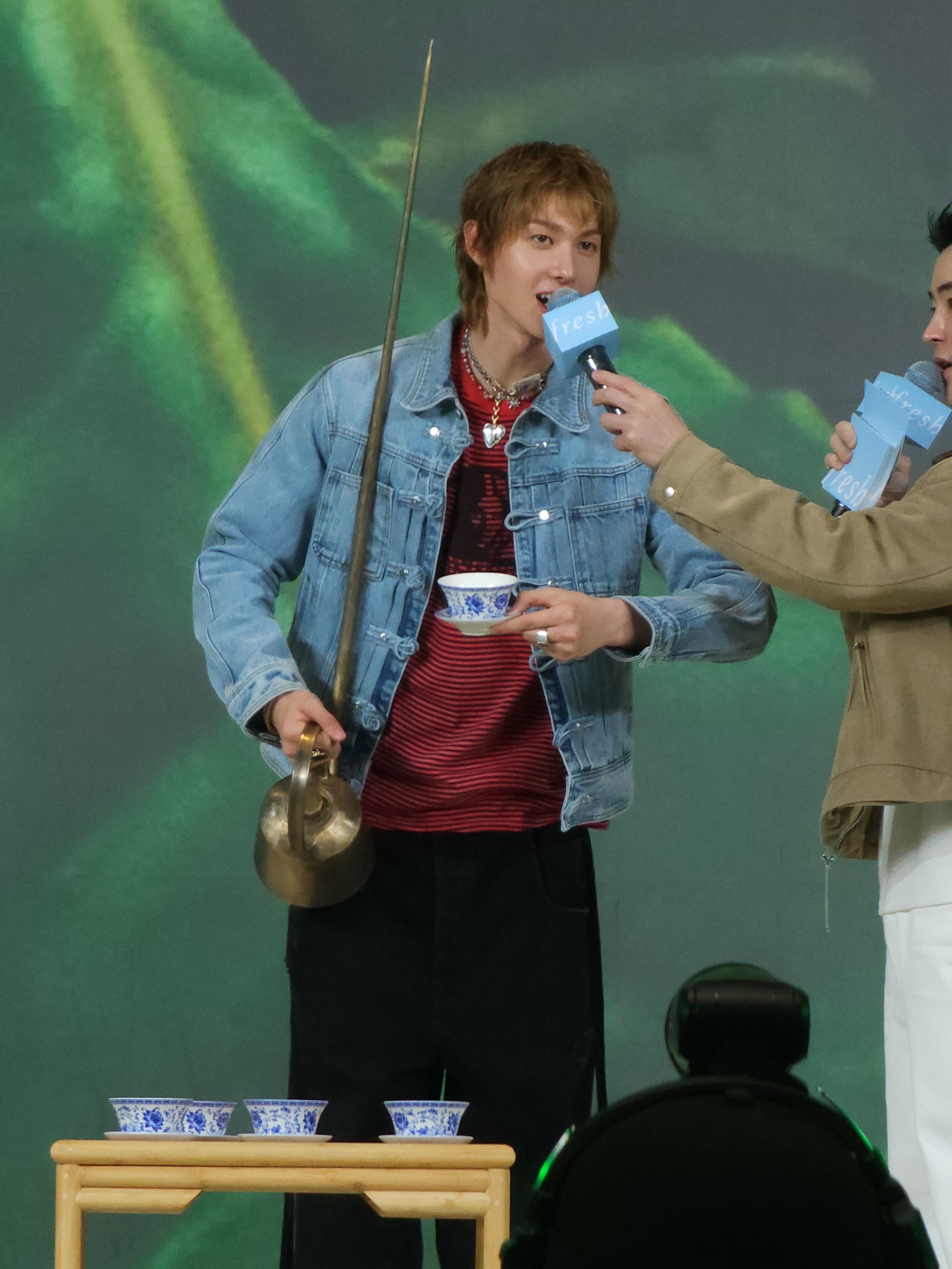 馥蕾诗快闪被CORTIS炸场 惊喜不止一点点，CORTIS帅翻全场，魅力值狂飙！