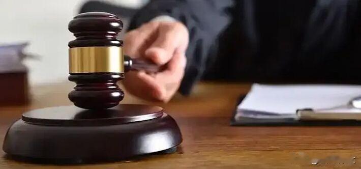 西班牙女员工连续提前到岗被开除

近日报道，西班牙一女子多次提前到岗，坚持天没亮