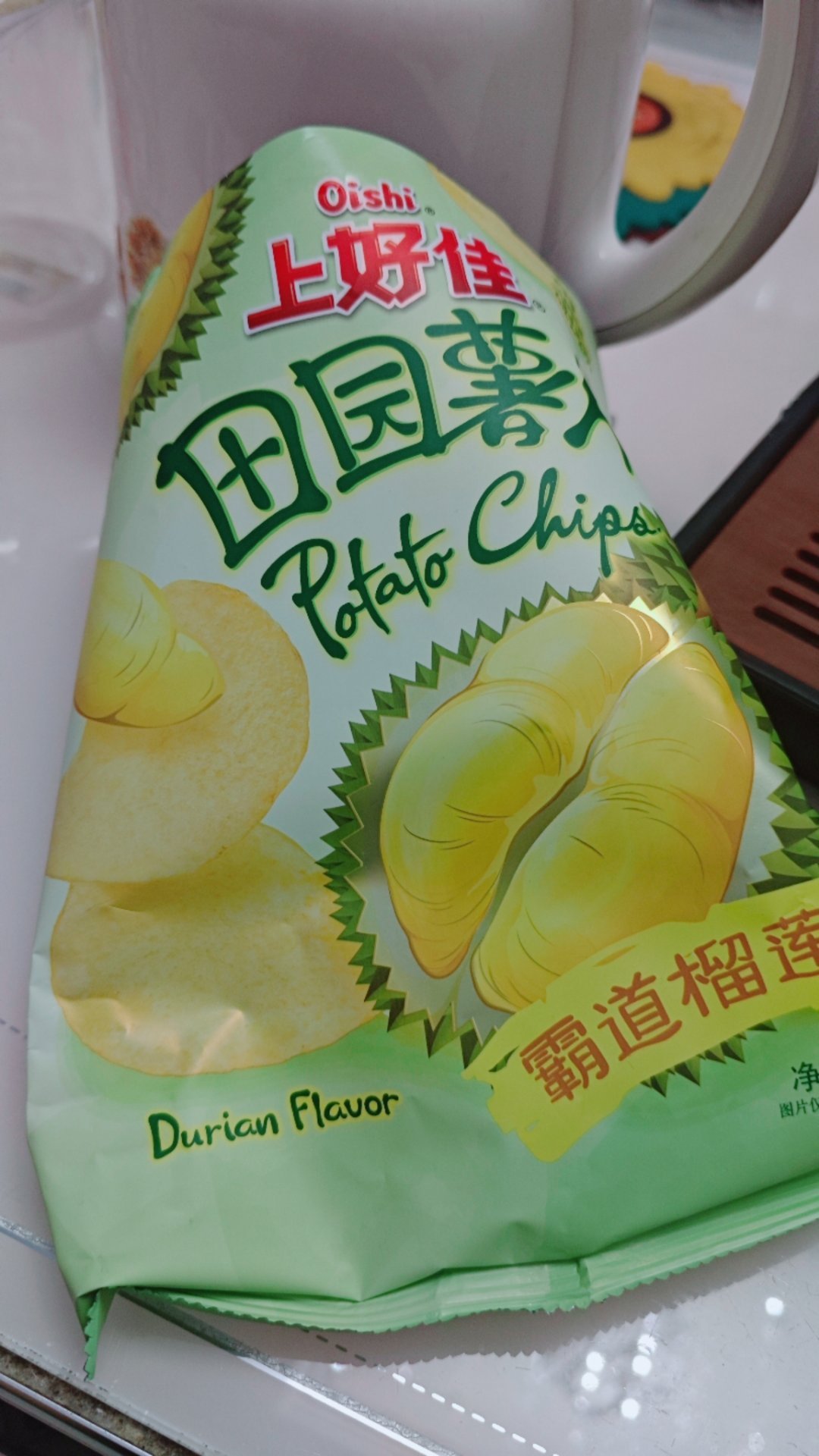 榴莲味的上好佳我吃出了榴莲披萨的感觉，高级。——刘宇宁严选摩登兄弟