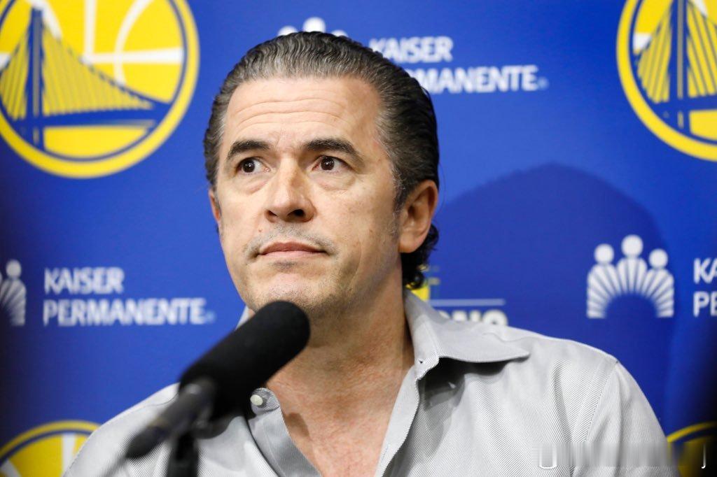 消息：勇士总经理助理——拉里·哈里斯将代表勇士参加下周一的NBA选秀抽签仪式！！