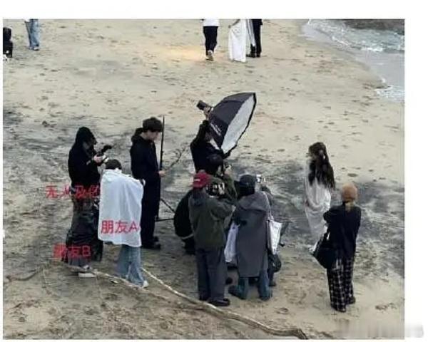 我嘞个豆卢昱晓站姐开撕卢昱晓工作室和其他站姐 曝卢昱晓工作室私联站姐