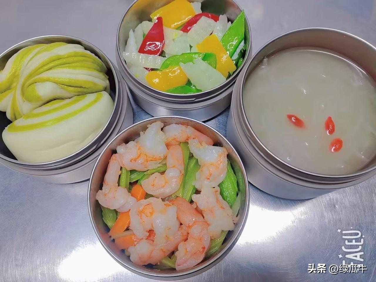 普通人的月子餐，什么时候已经进化到这种地步了！
其实，作为我们这些普通人，一日三
