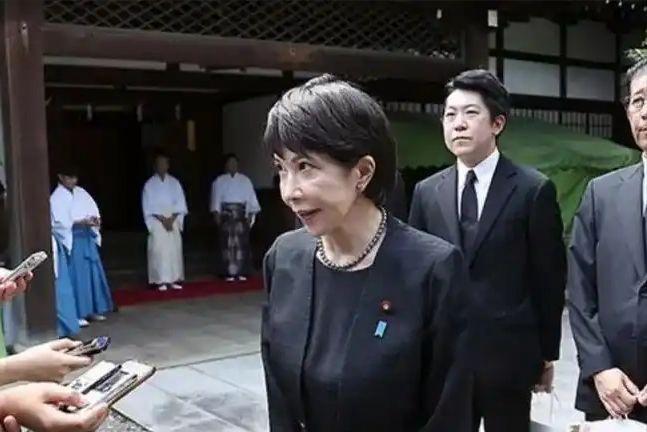 中国的硬气警告就是管用！之前被日媒炒得沸沸扬扬，说日本首相高市早苗要在12月26