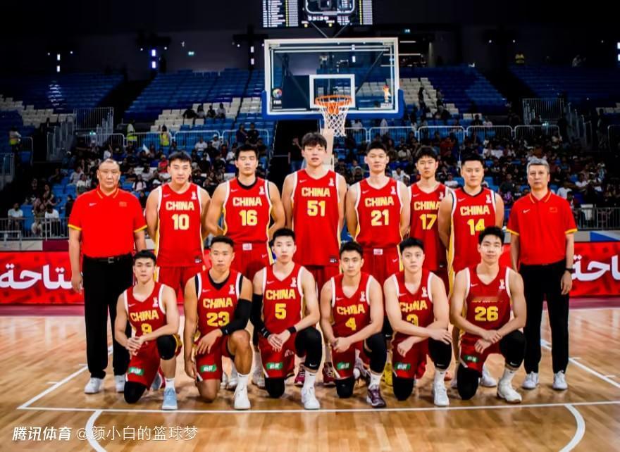 男篮世预赛第二阶段的一场比赛落下帷幕：
卡塔尔57 - 83不敌中国，四节比分分