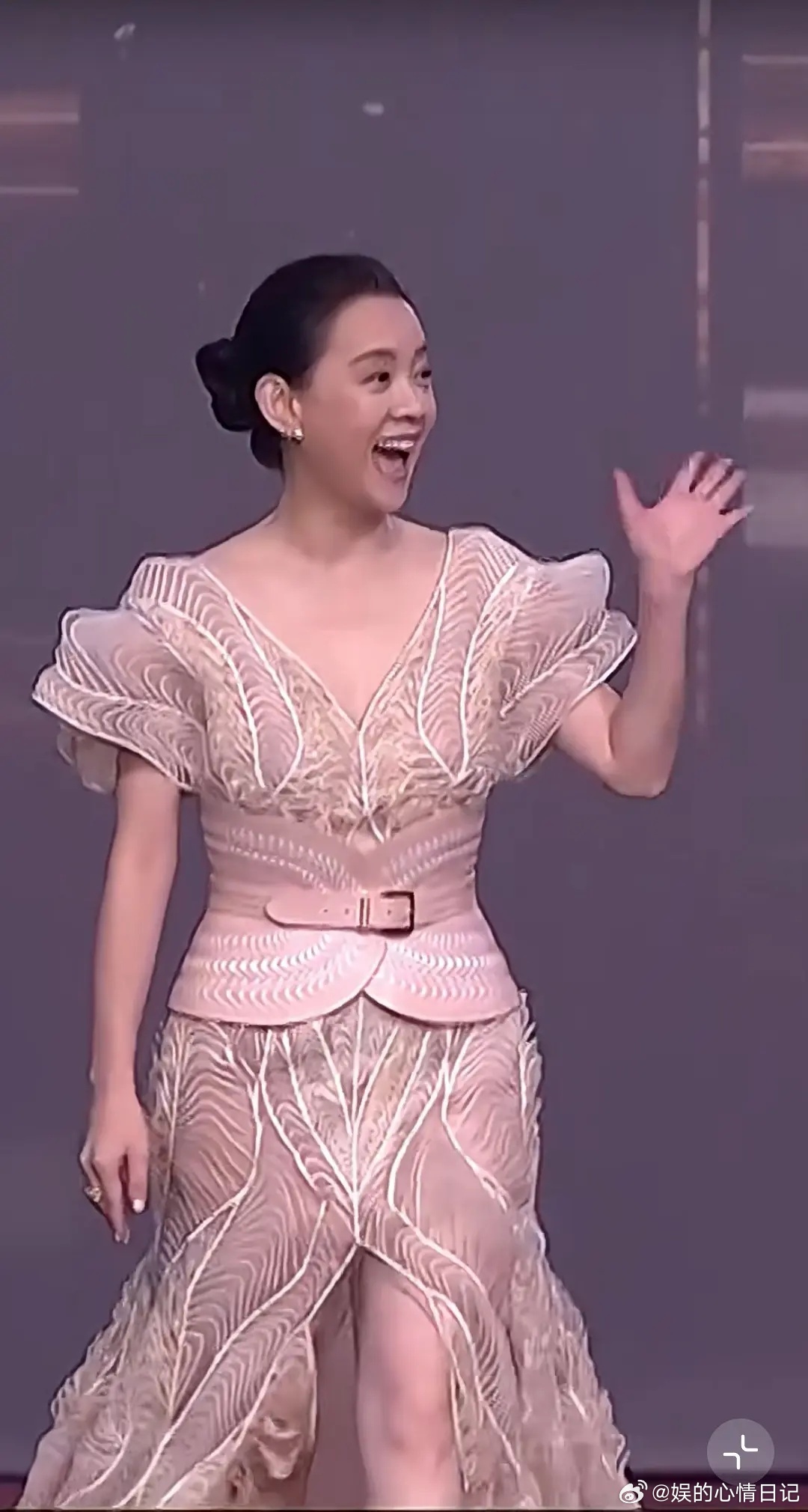 曾宝仪竟然五十二岁 ​​​