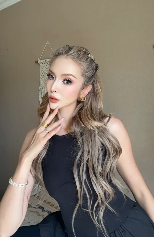 这款发色真的美到我心坎里了🖤