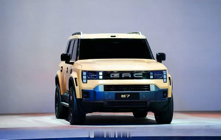 2026北京车展广汽集团五款重磅新车齐发，品牌全面焕新：- 传祺越7：全场景智享