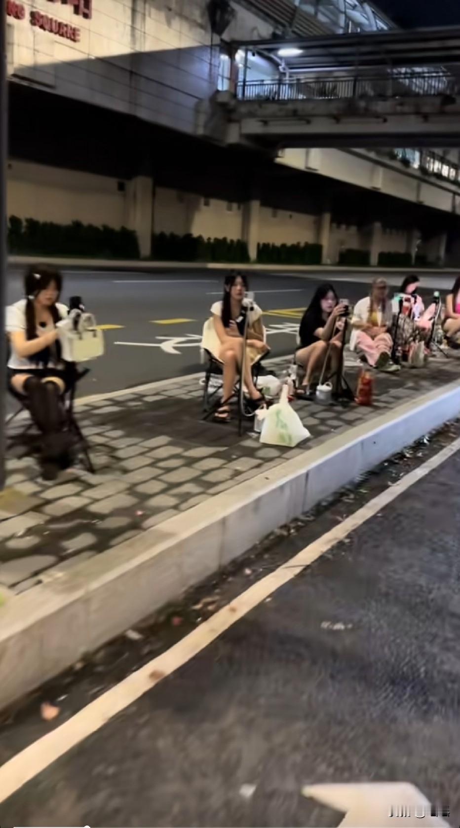 没办法，进厂太辛苦了[呆无辜]