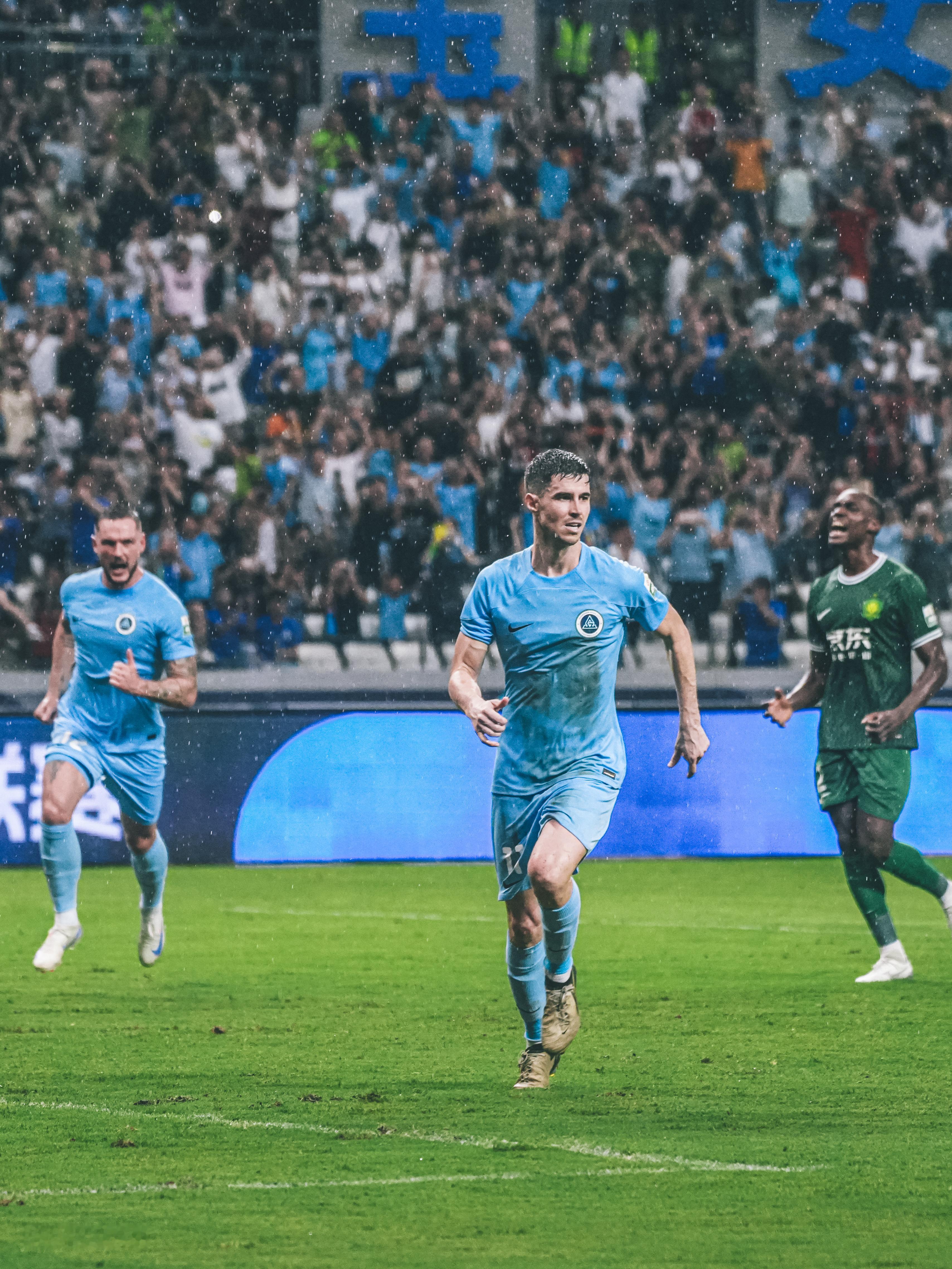 For Úrsula，将进球献给刚刚来到世界的小天使。💙#深圳新鹏城1-0北京