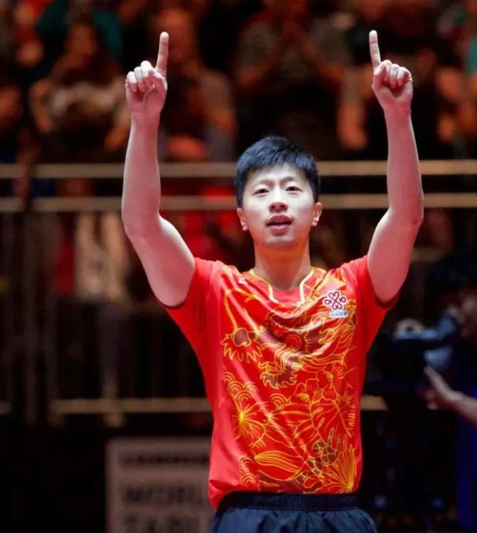 体坛吵了几十年都没结果的 GOAT 之争，居然被乒乓球给终结了！

就在近日，国