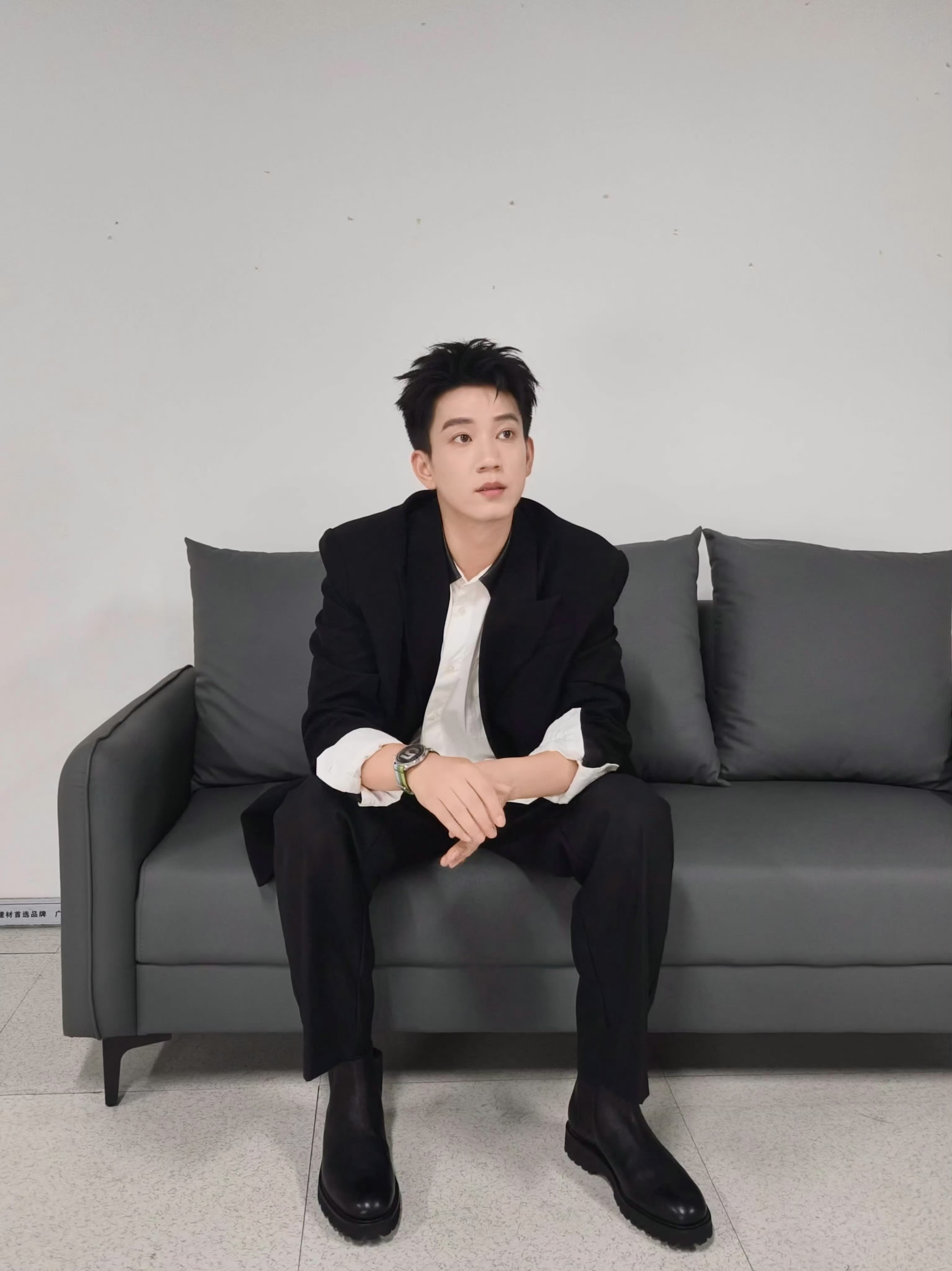 kk的星朋友王子奇[超话] 早！！！好帅一个王子奇，还是live图耶[酷] ​​
