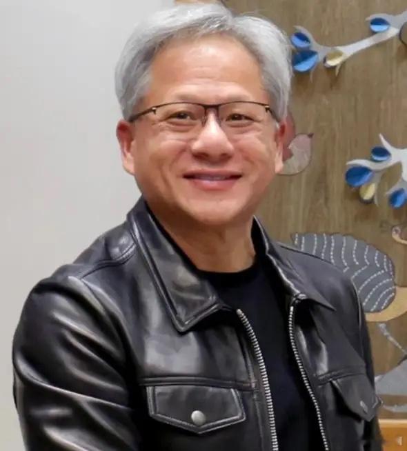 黄仁勋评价华为技术突破，看似淡定实则暗藏焦虑5月28日，英伟达CEO黄仁勋在采访