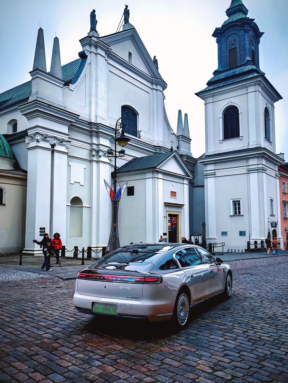 从北京出发，横跨10个国家、行程12000公里，尊界S800没有护航车队、没有特