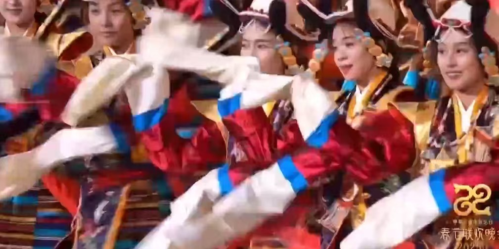 春晚段子大考  春晚 好精彩的演出，大家快来看，可别错过了[打call][打ca