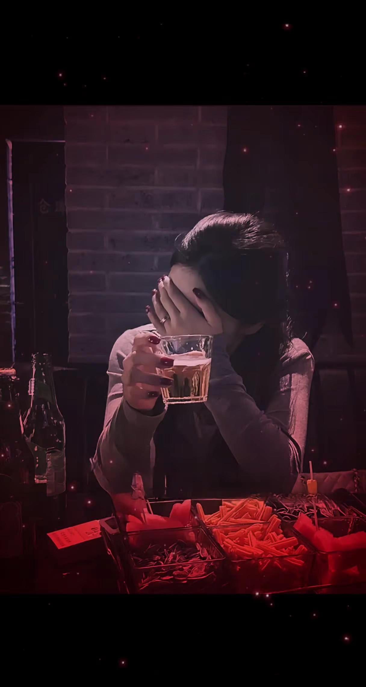“男人最傻的行为就是，你老婆心结那么多，你不去帮她解救，你还不让她说，只要她一提