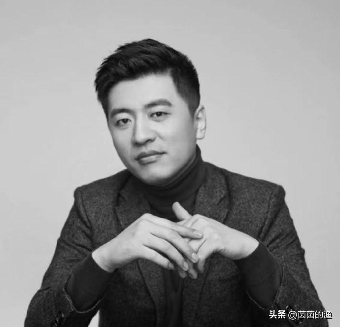 在这个时代，张雪峰的离世像是一声沉闷的雷，炸醒了很多人，也刺痛了很多人。当你还在