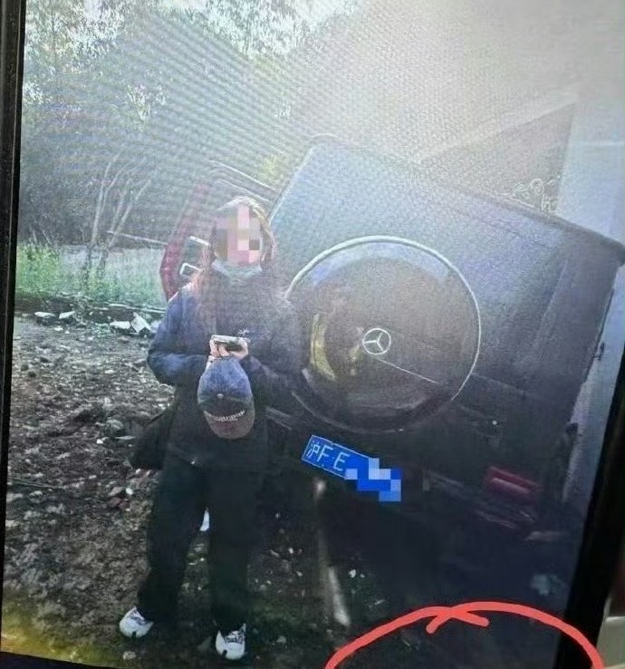 交警否认网传金晨驾车监控信息热搜了几天，交警否认了金晨驾车。还是各种新闻抓着“金