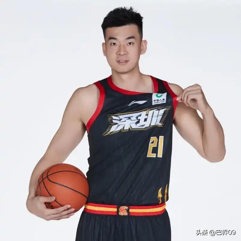 淋漓尽致！深圳 109:84 大胜广厦  功臣不是王浩然和史密斯 从数据看是谁呢