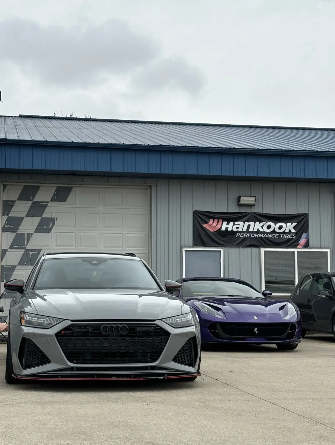 “即使站在法拉利面前也毫不逊色”🏎️。