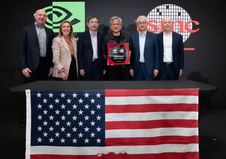 英伟达 CEO 黄仁勋称台积电赴美是“增产”绝非“搬家”，那么问题来了，为什么不