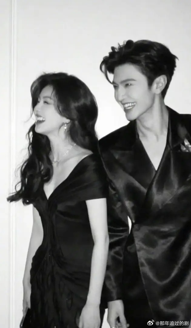 陈哲远关注白鹿！陈哲远录制新一期跑男，给每个嘉宾发了红包，白鹿调戏他不愧是散财童