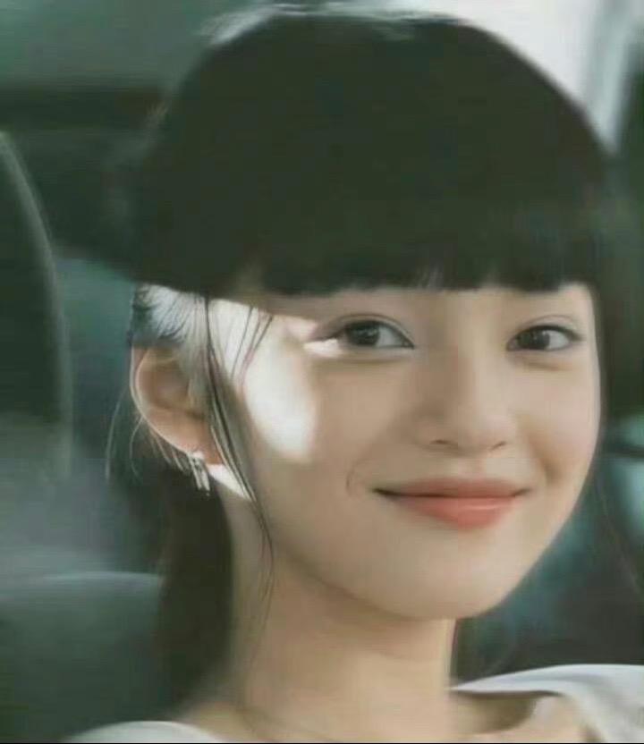 #看见音乐计划#配乐有奖 考古张韶涵旧照你会发现……真的是被实力被低估的长相，看