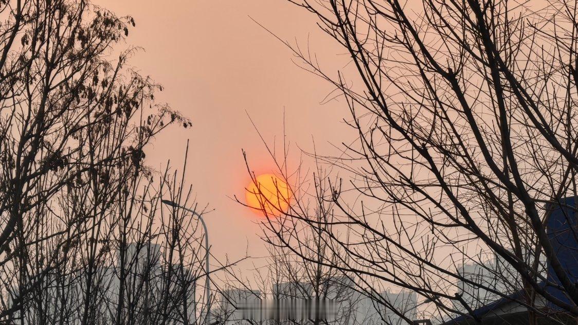 在很多人看来，法律的缺憾在于只能评价人的行为，而无法裁决人品的好坏陈年夜话