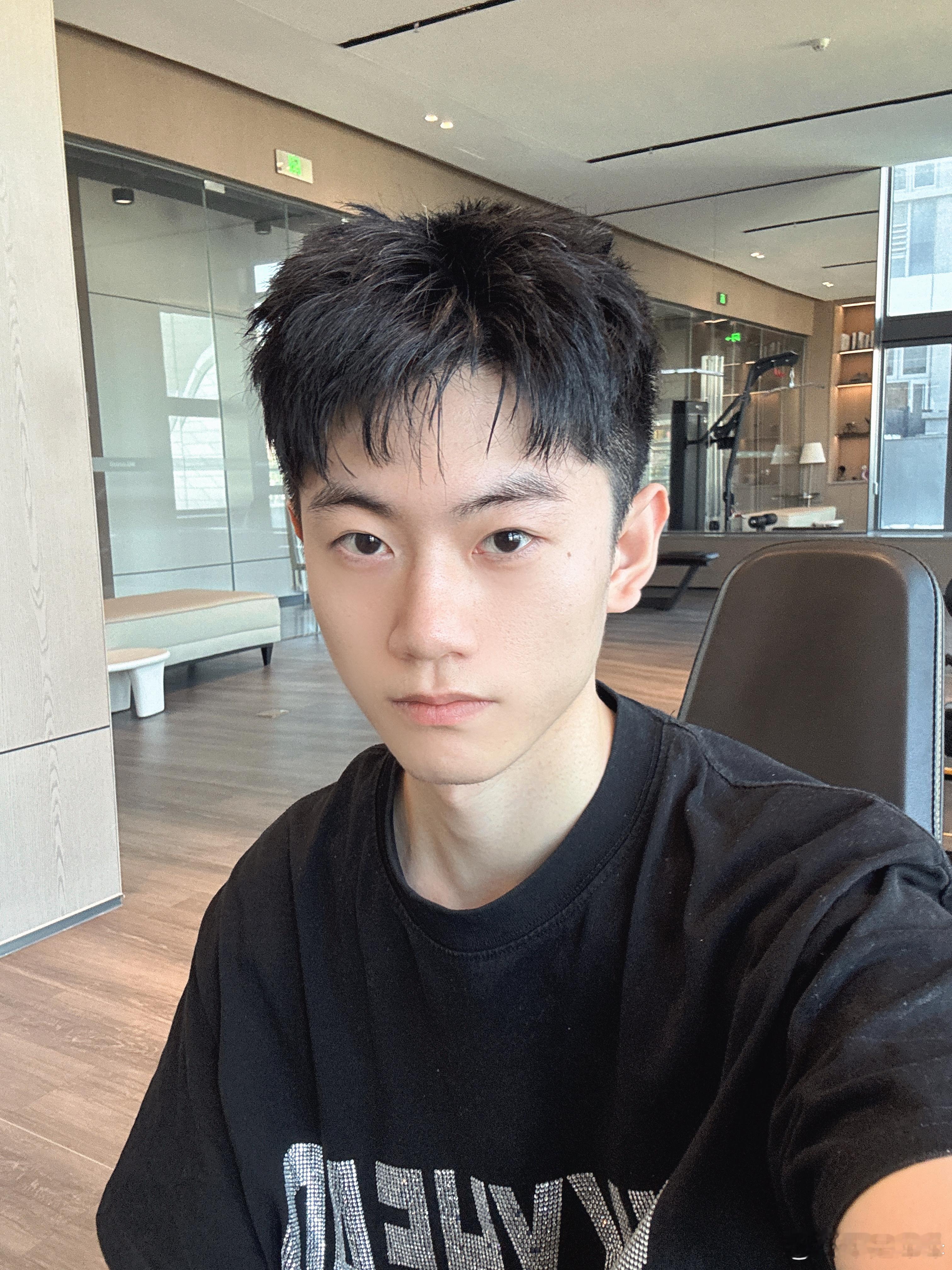薄肌版泽泽 ​​​