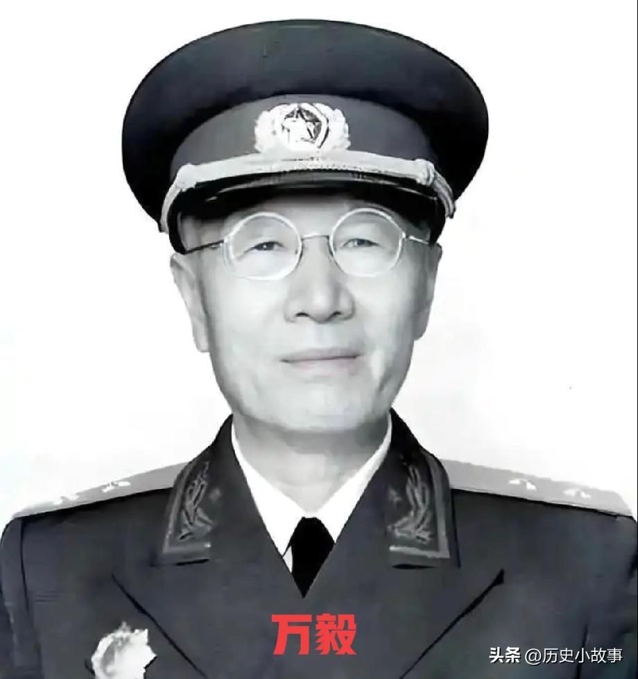 1942年，万毅被捕，蒋介石下令杀了他，万毅知道后，趁看守不注意，翻墙逃走了，谁