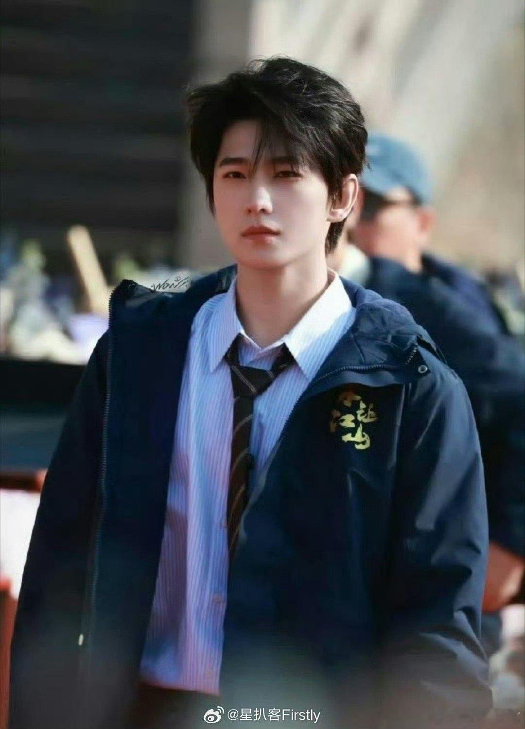 还是多关注作品吧，管杨洋什么事呢？不让江山出品方涉多起纠纷