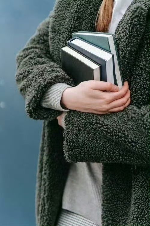 误解本是人生常态，理解反是稀缺的例外。——罗翔《圆圈正义》