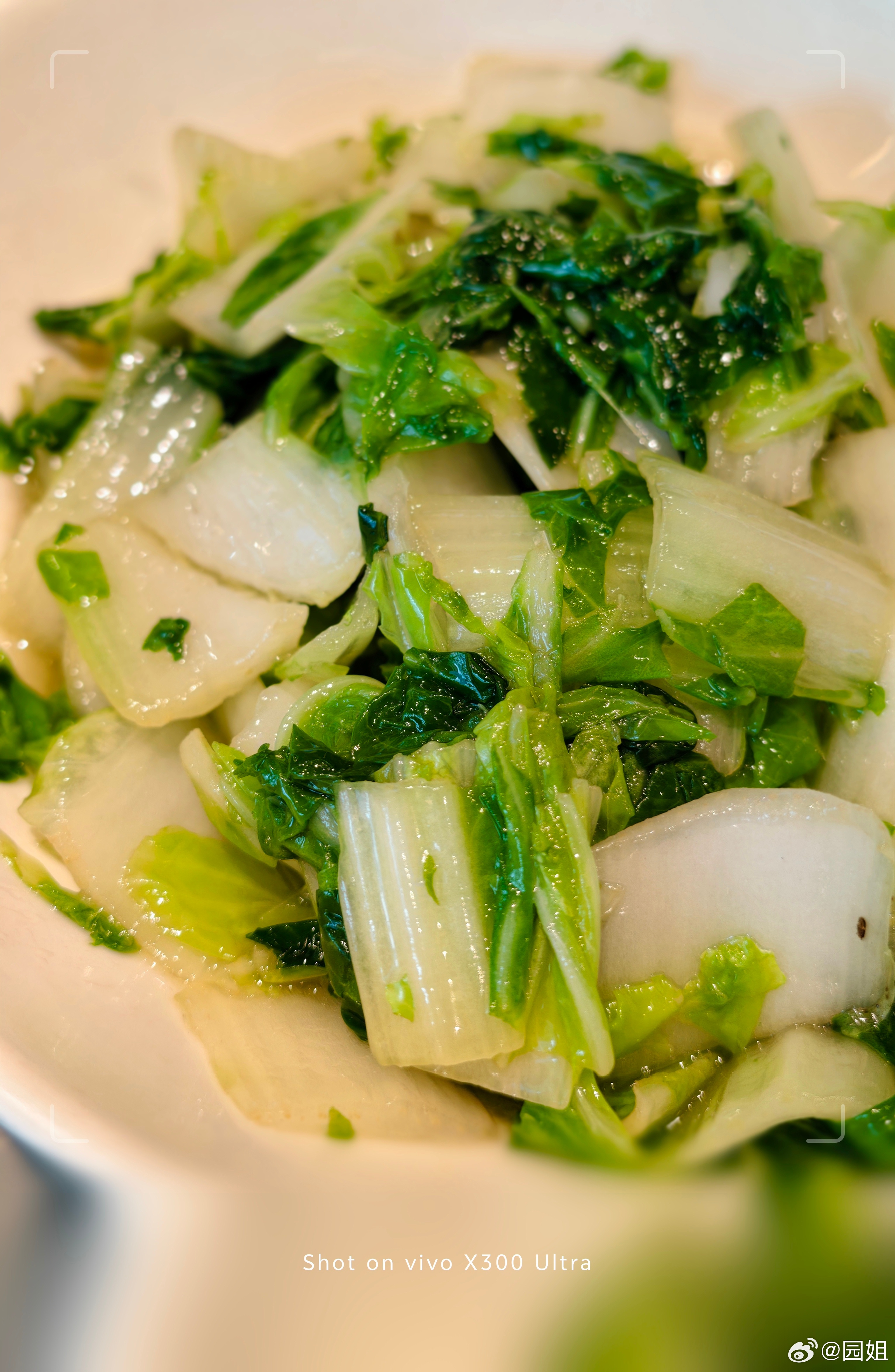 吃午饭没，来就着这几道菜尝尝～今天路过万达，看到新开了一个长沙菜馆，吃了下感觉味