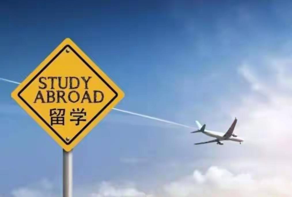 特朗普态度180度大转弯？福克斯新闻发布了一个对特朗普访华期间的采访视频。
  