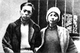 1928年在敌军的监狱中，狱长看着被关押的一对我党夫妇冷笑道：“你们马上就要被枪