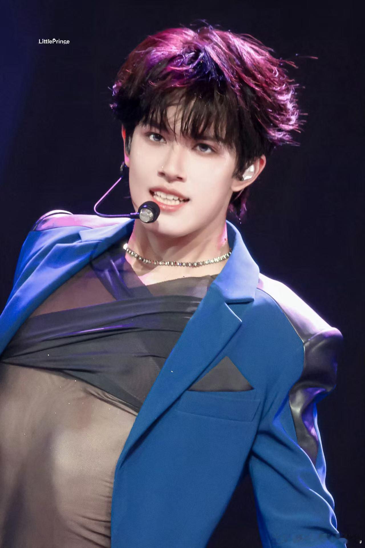 张极发布原创单曲壳张极原创单曲壳MV 张极的原创单曲壳终于来了，温暖的旋律配上用