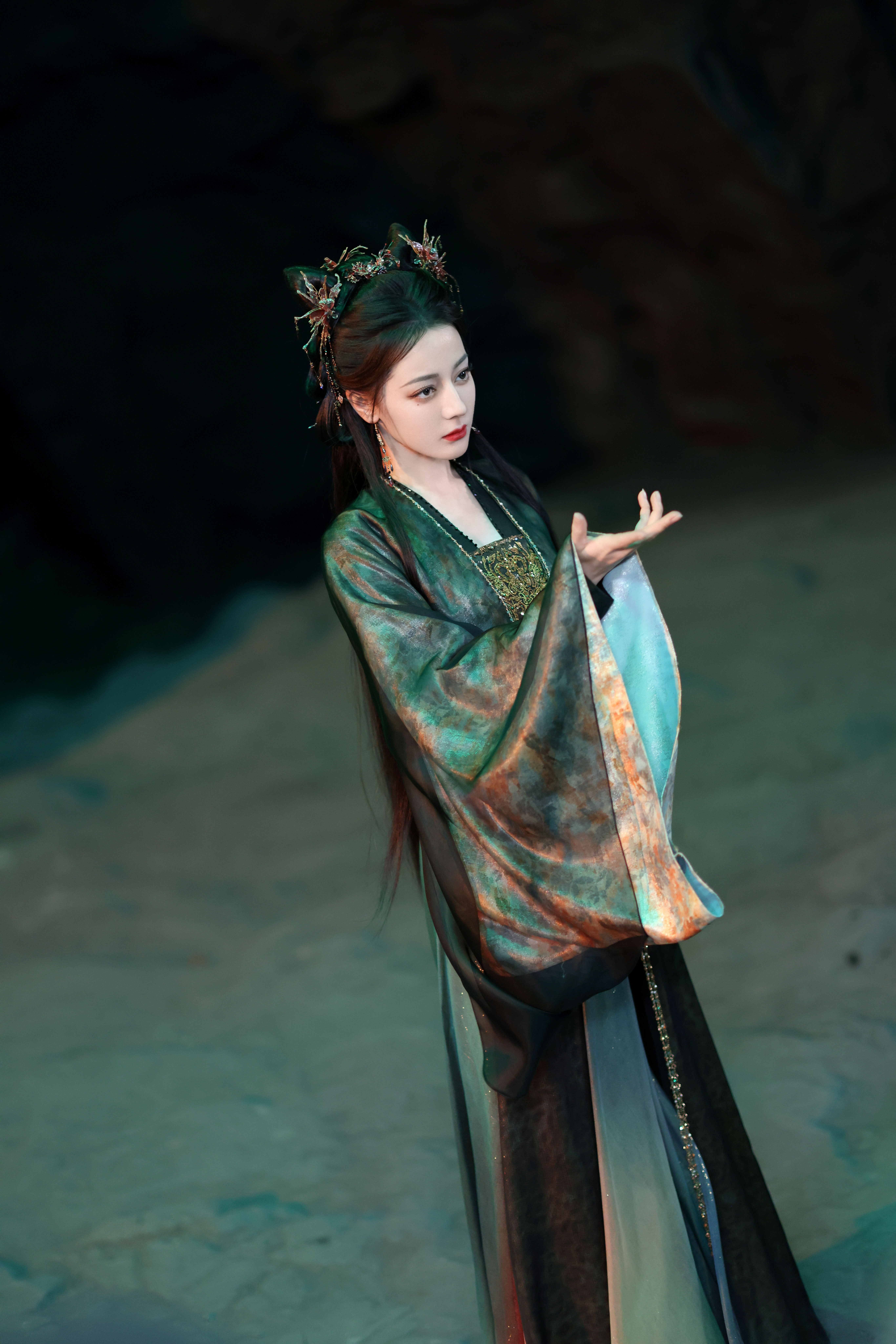 迪丽热巴[超话]骆驼全球品牌代言人迪丽热巴 dlrb 迪丽热巴 dlrb 迪丽热