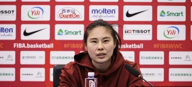 从500万转会到降薪百万留守！女篮王牌王思雨的抉择刺痛了谁？

2022年，王思