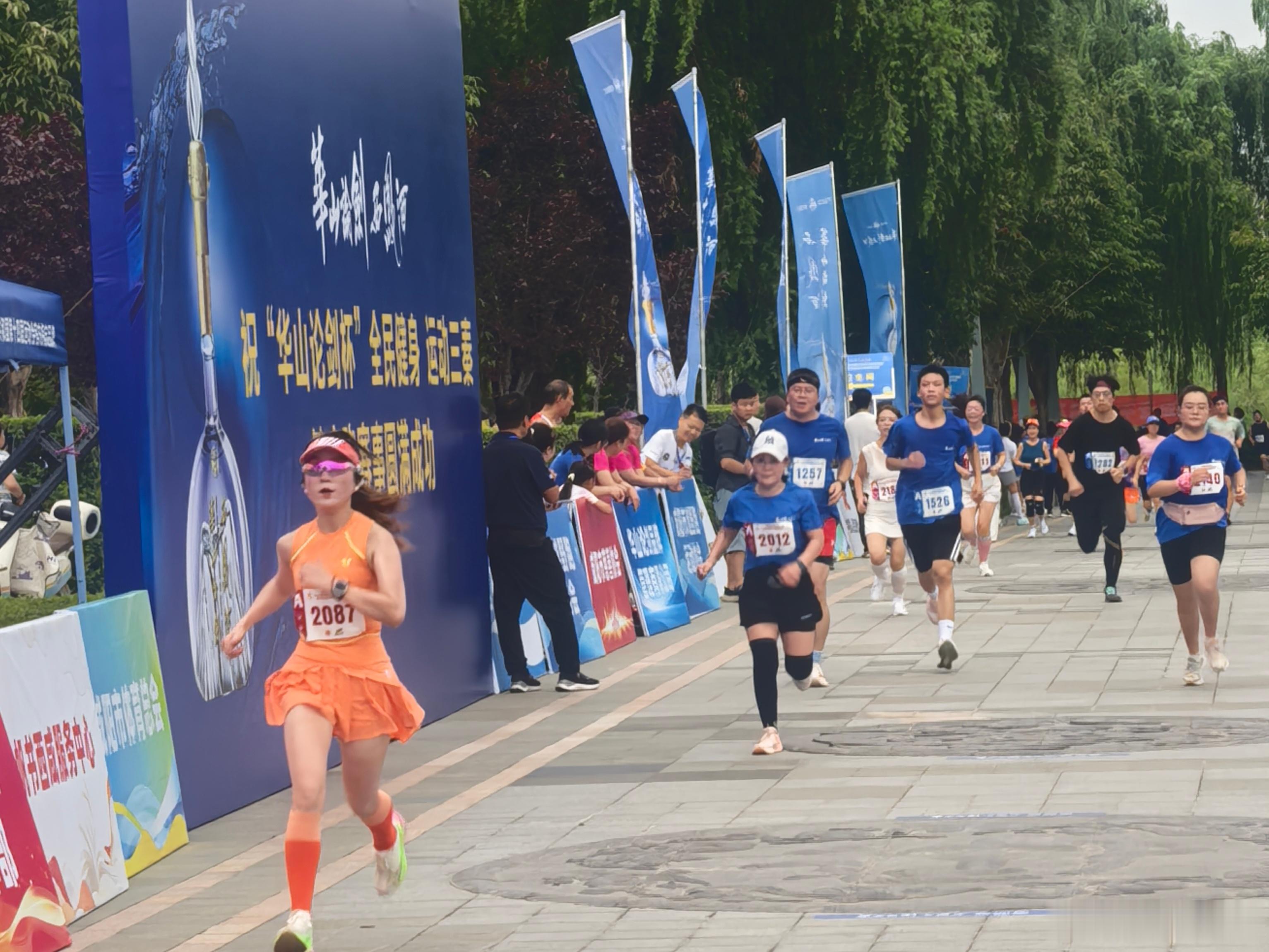 【自律性强的人，上班与否都不会失去什么】三百六十行，行行出状元。如果一个人有进取