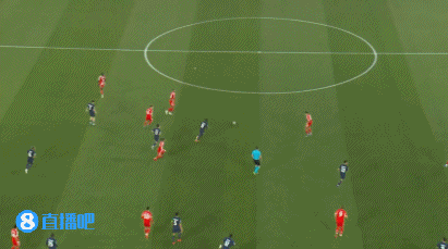 奥利塞爆射破门！2-2，这比赛太精彩了 