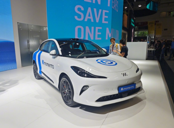 我与汽车的日常逛 IAA2025 现场，在 Momenta 展台被这些智驾试验车