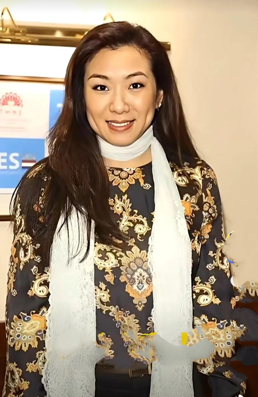最丑港姐莫可欣和理想型男方中信！莫可欣被称为最丑港姐，在也没能在娱乐圈大红大紫，