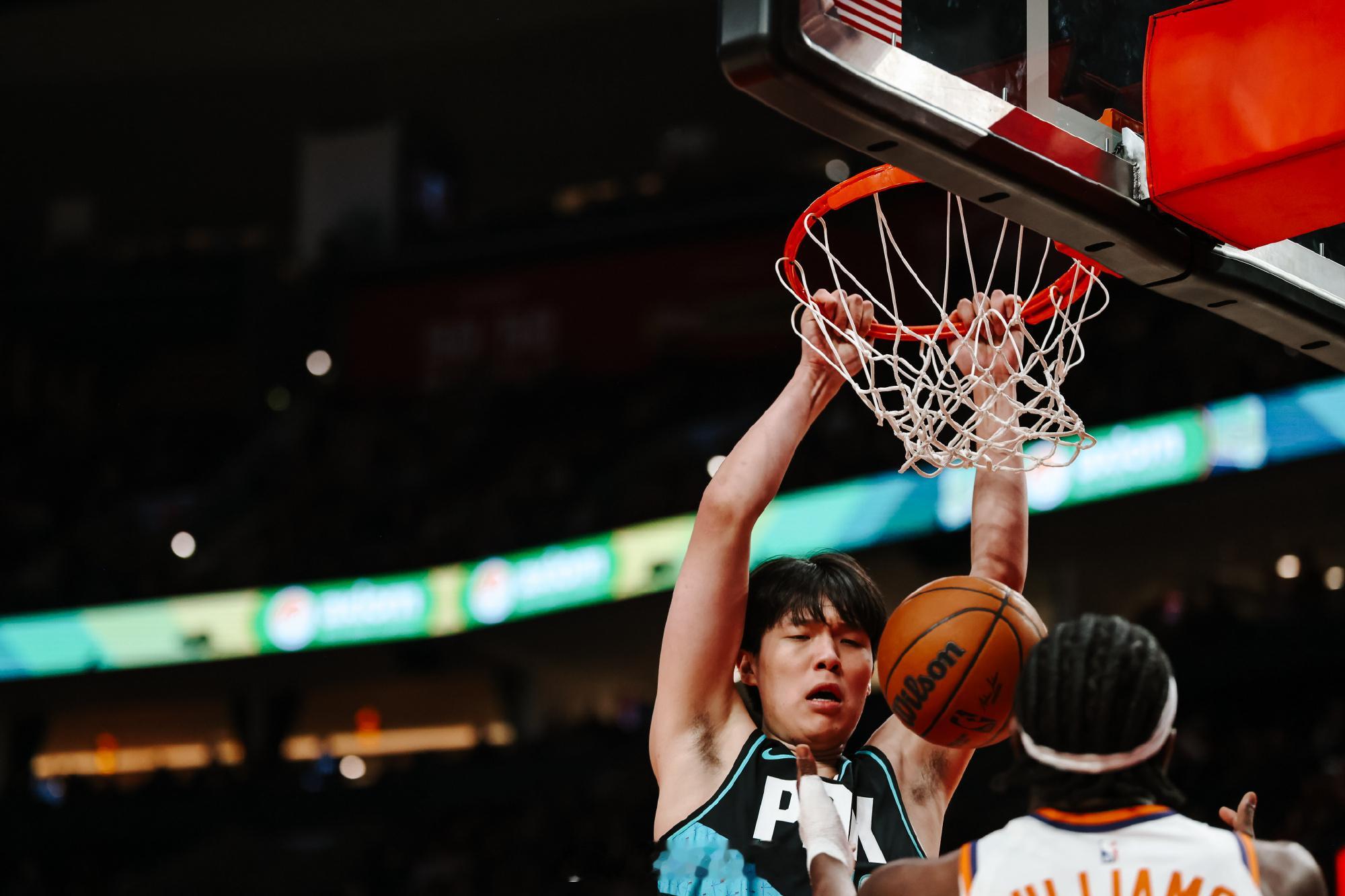 不错不错今天表现可以，再坚决点，篮板再积极点，控制好失误，加油💪