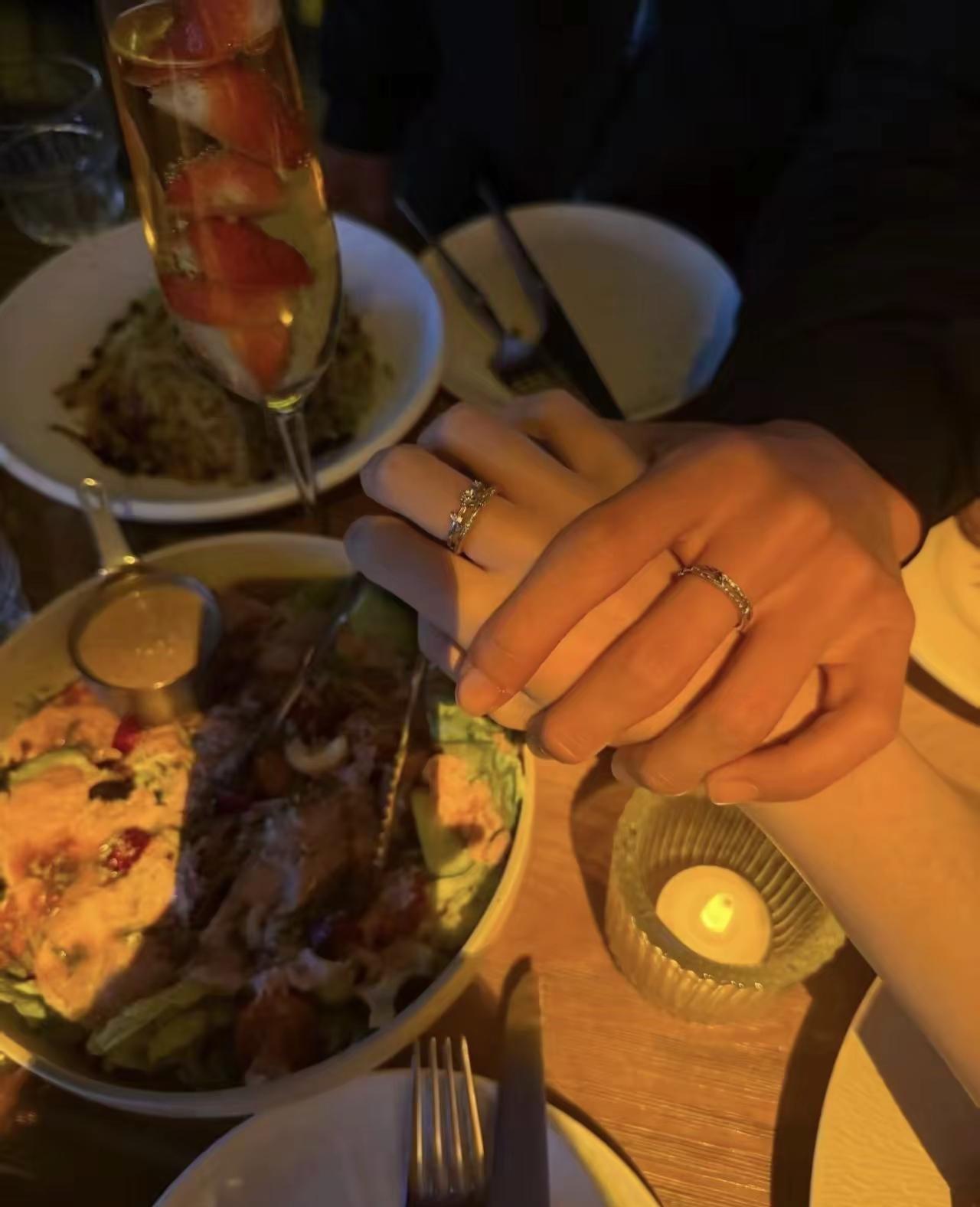 浪漫的晚餐！以后以后紧握对方的手，一起坚定的走下去恋爱的正确方式 情侣 爱情 浪