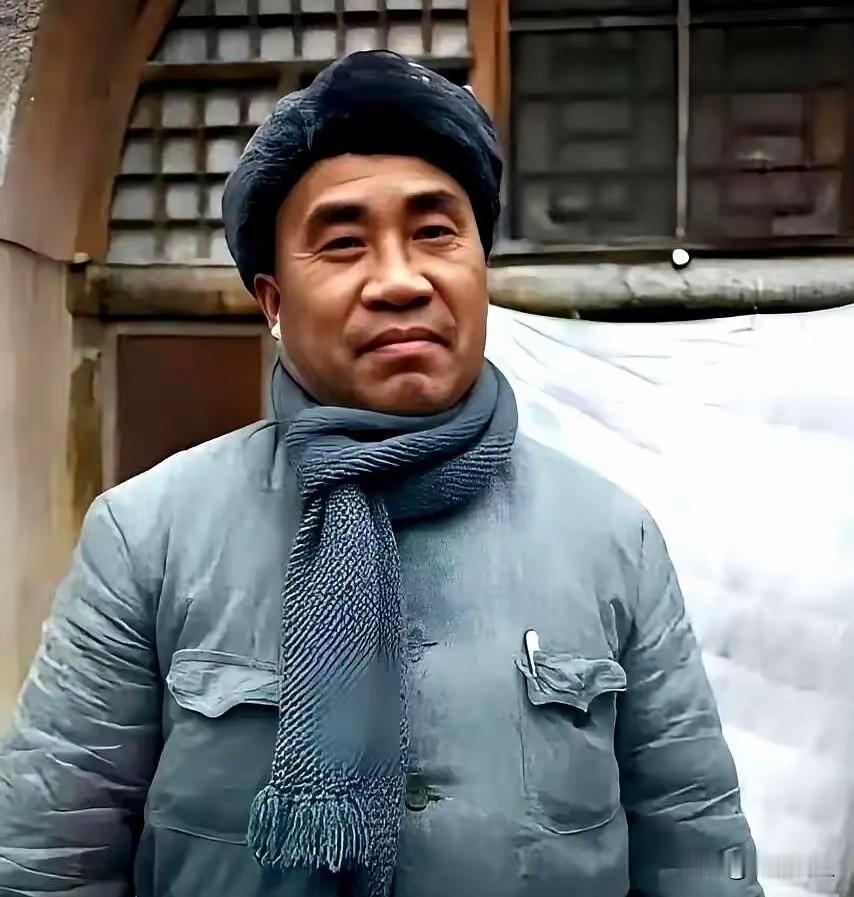埃德加·斯诺说，他见过朱德一种无人能比的本事。
 
不是枪法，不是谋略。而是在一